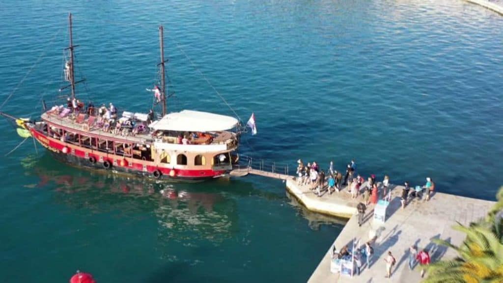 island-tours - korsaro boat tour-115